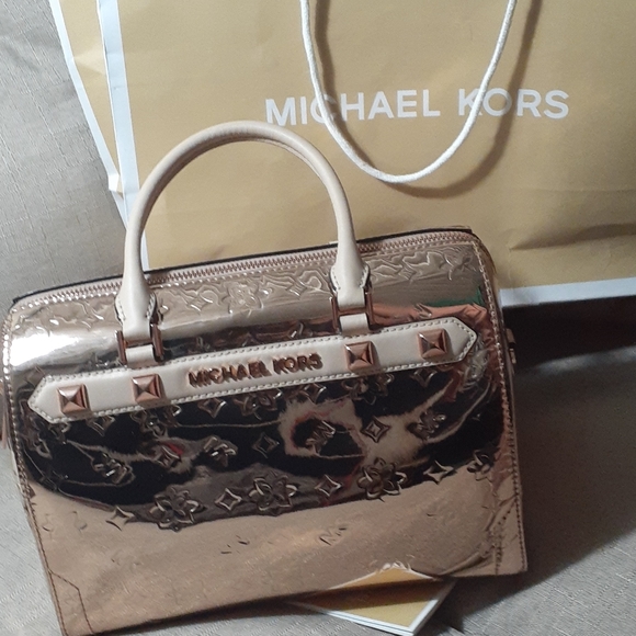 Brand new, new addition Michael Kors purse - Picture 7 of 8